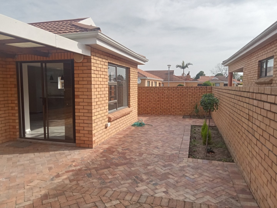 To Let 2 Bedroom Property for Rent in George East Western Cape
